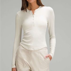 Lululemon Hold Tight Henley
